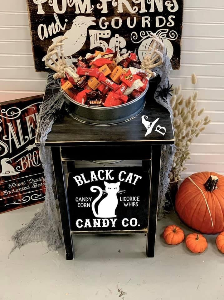 HALLOWEEN CANDY BUCKETS