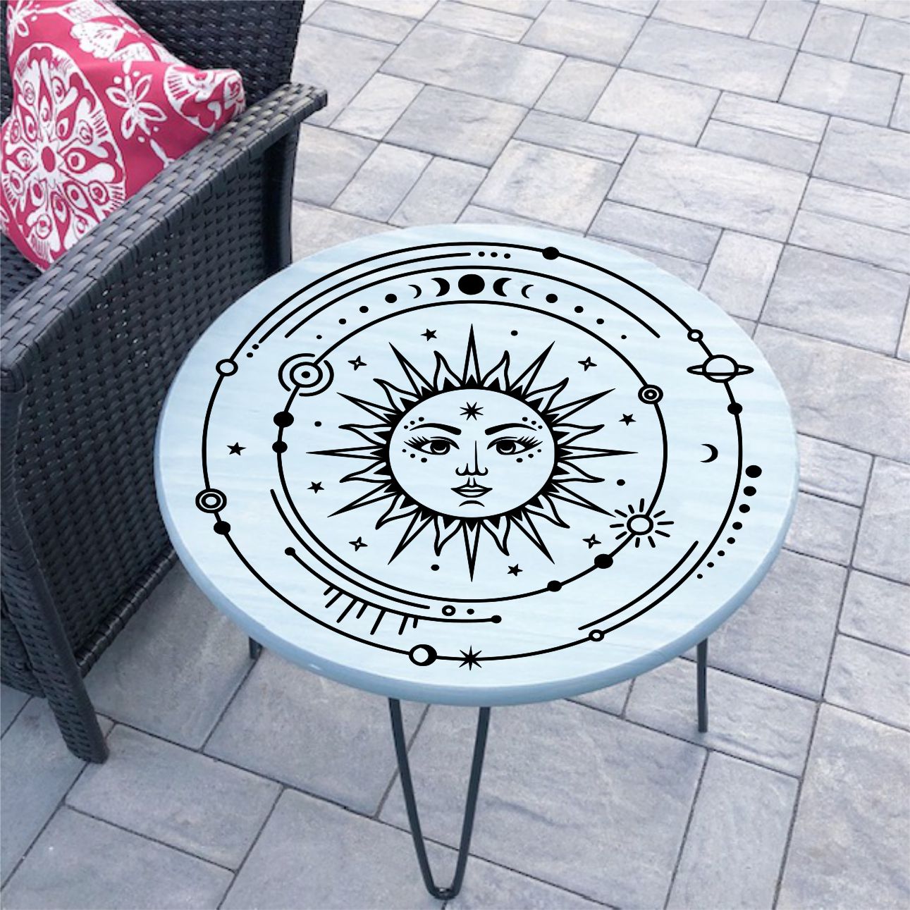24” ROUND TABLE