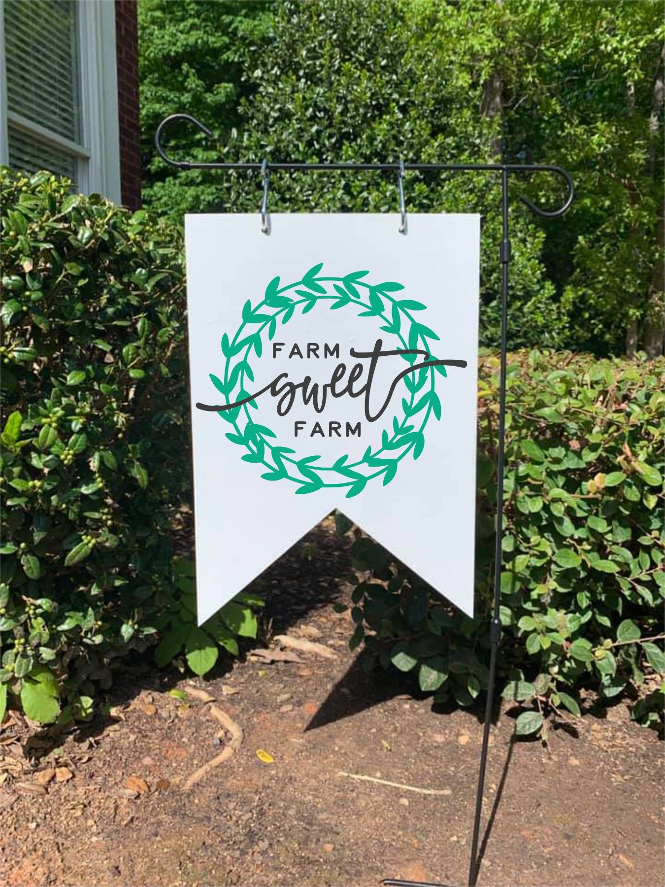 GARDEN FLAG PLANTER