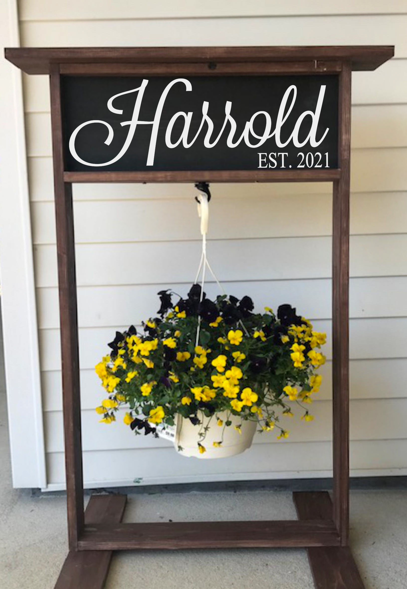 HANGING PLANT STAND